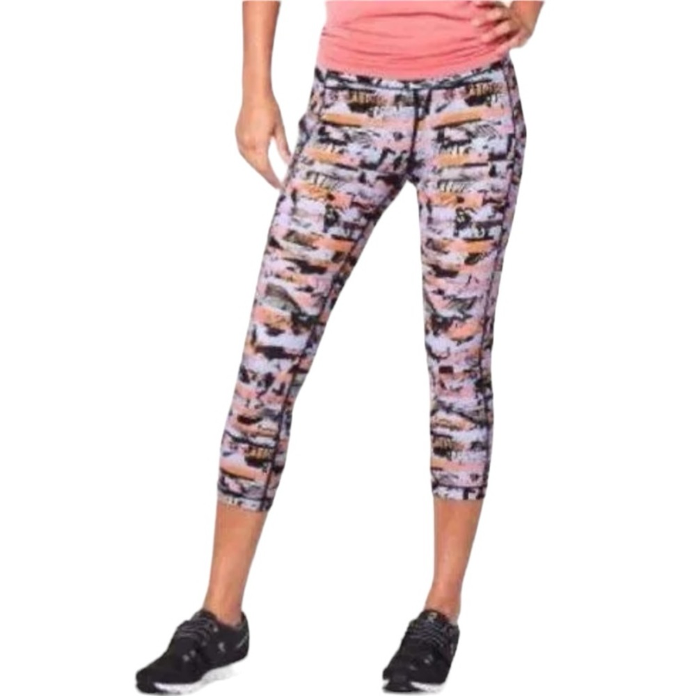 Lululemon Capri leggings size 6.
